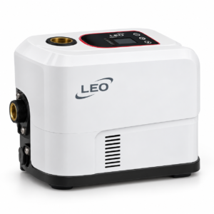 Surpresseur intelligent LEO MAC450 450 W sur fond blanc