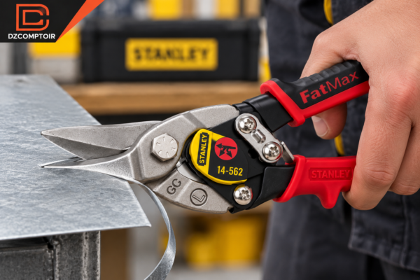 Cisaille STANLEY FatMax 2-14-562 en utilisation sur tôle